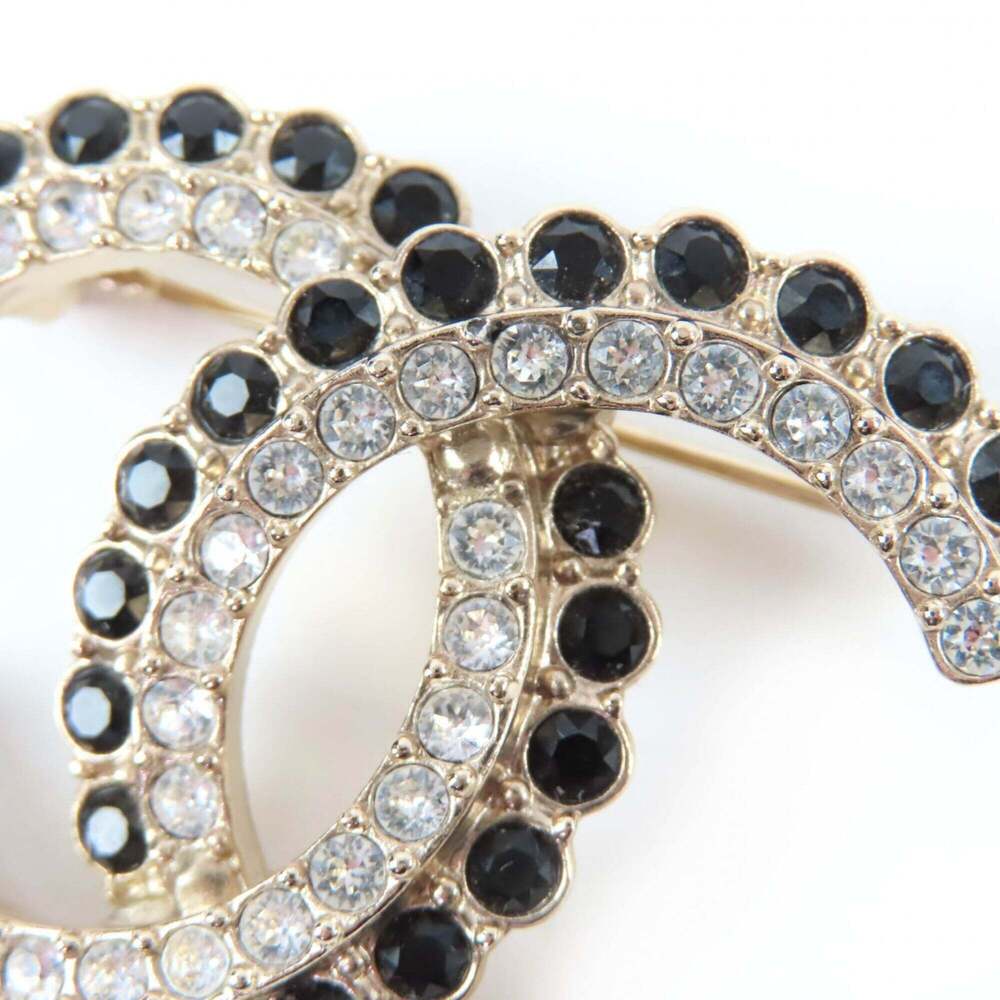 CHANEL Black Logo Brooch - Picture 6 of 6